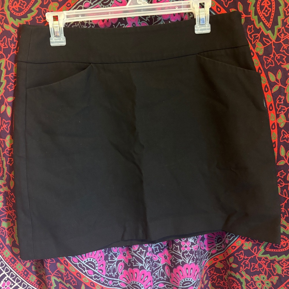 Ann Taylor LOFT Black Mini Skirt with Pockets Women’s Petite Size 8P